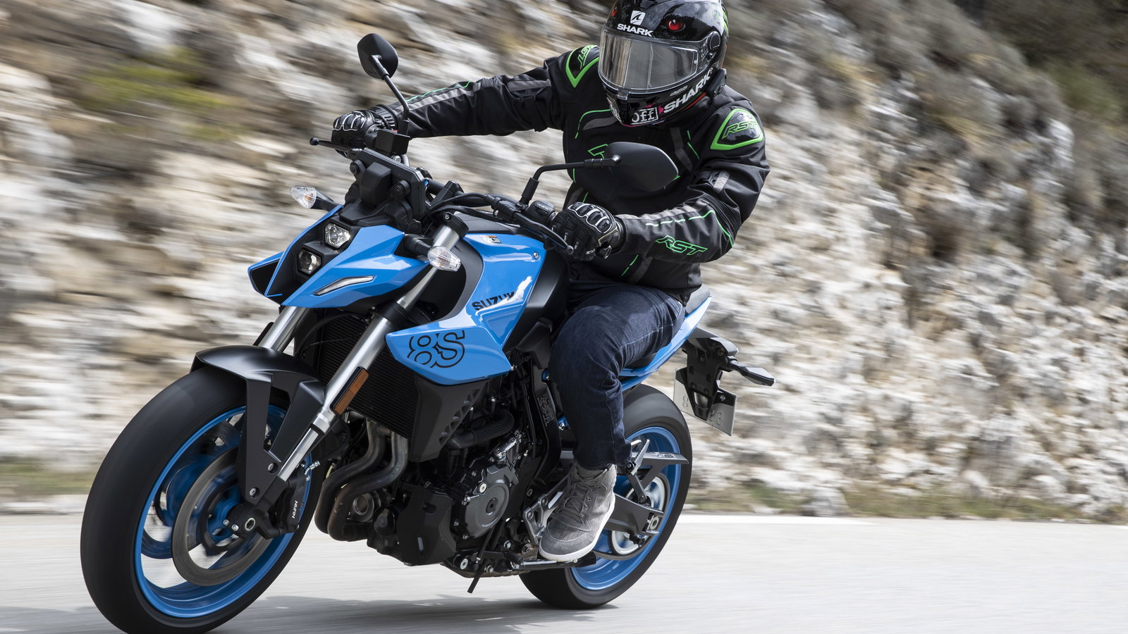 Suzuki GSX-8S 2023 Review